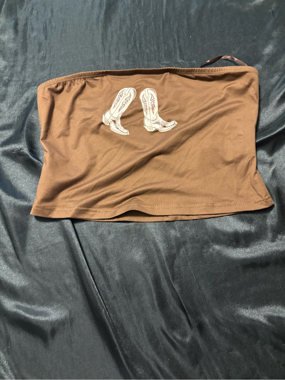 Cowboy boots sign crop top